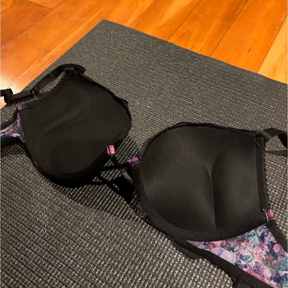 Brand new never worn Victoria’s Secret bombshell bra size 34B - Picture 7 of 7